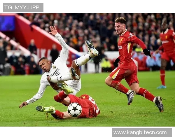 欧冠激战：拜仁小胜里昂全场沸腾战术分析揭示胜利秘诀